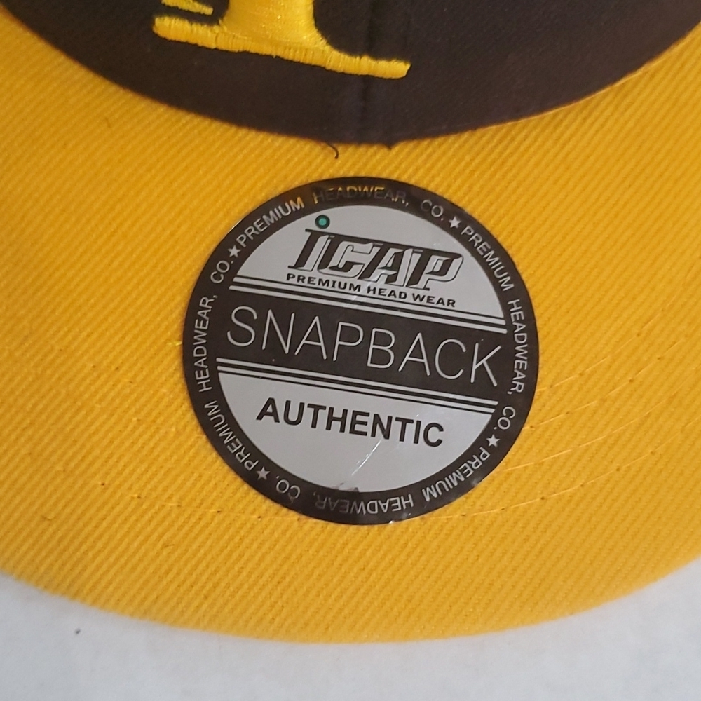 Snapback hat - Picture 2 of 6